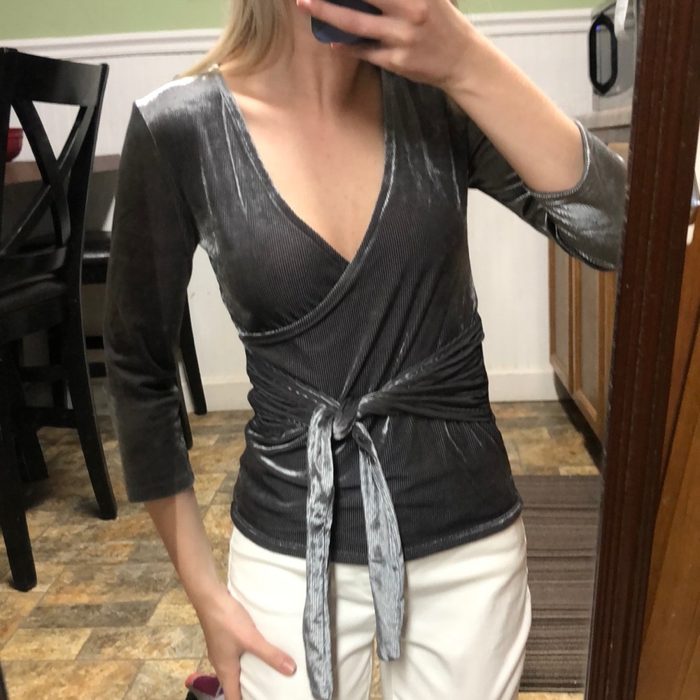 Velvet Express top - Picture 3 of 3